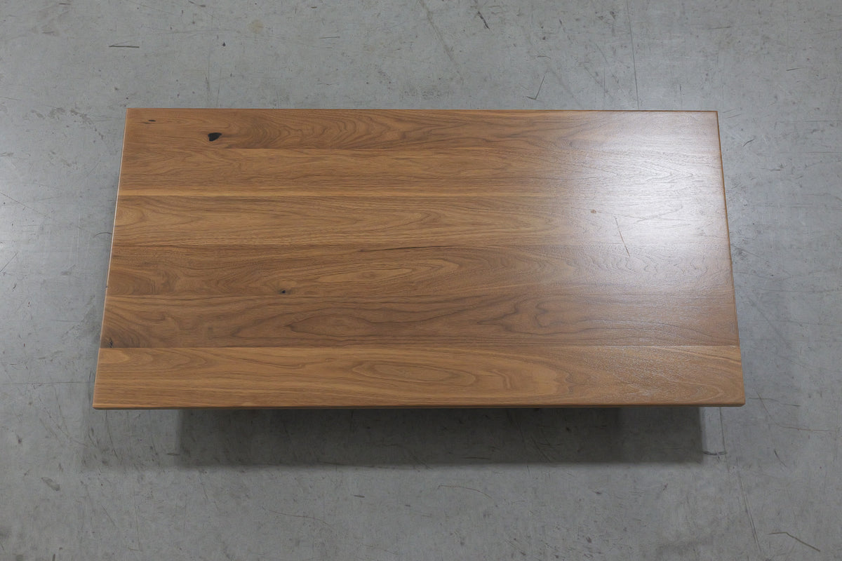 Walnut top No. 31