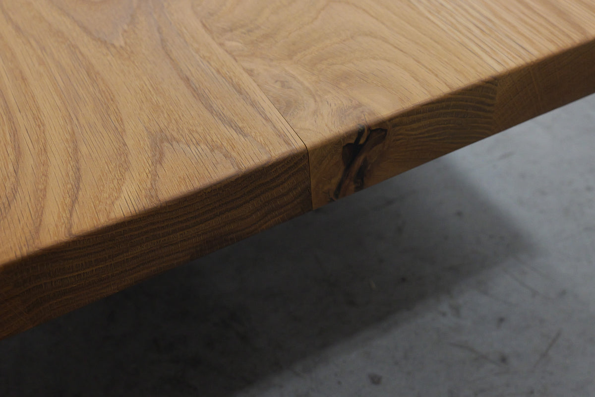 Filled knot in the end grain